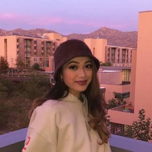 Meet your Posher, Elisa